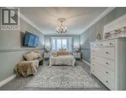 715 SPRINGBANK AVENUE N - 23