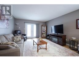 33 WILKINS CRESCENT - 11