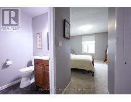 33 WILKINS CRESCENT - 14