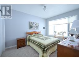 33 WILKINS CRESCENT - 19