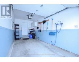 33 WILKINS CRESCENT - 23