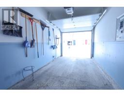 33 WILKINS CRESCENT - 24