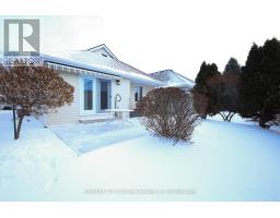 33 WILKINS CRESCENT - 3