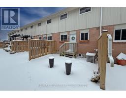 3 - 388 SPRINGBANK AVENUE N - 28