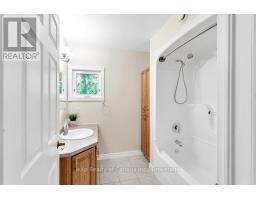 468 FAIRGROUND ROAD - 38