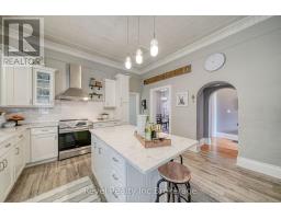 425 INGERSOLL AVENUE - 17