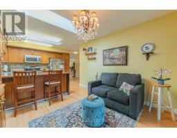 53 HAWKINS CRESCENT - 13