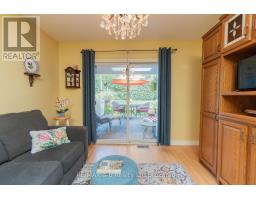 53 HAWKINS CRESCENT - 14