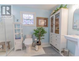 53 HAWKINS CRESCENT - 18