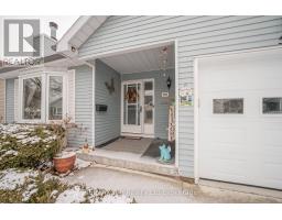 53 HAWKINS CRESCENT - 3