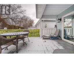 53 HAWKINS CRESCENT - 33