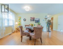 53 HAWKINS CRESCENT - 9