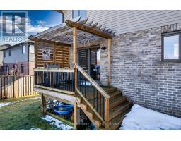 81 GRAYDON DRIVE - 44