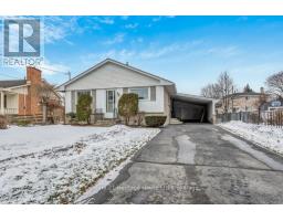 109 LYNDALE CRESCENT - 1