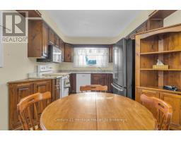 109 LYNDALE CRESCENT - 13