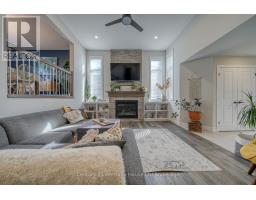 35 PEGGY AVENUE - 10