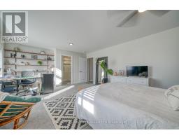 35 PEGGY AVENUE - 25