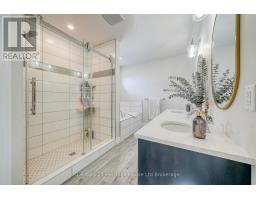 35 PEGGY AVENUE - 28