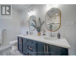 35 PEGGY AVENUE - 29