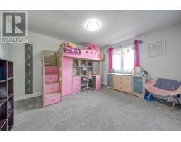 35 PEGGY AVENUE - 37