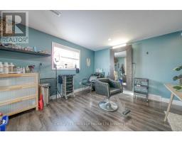 35 PEGGY AVENUE - 39