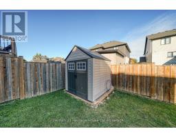 35 PEGGY AVENUE - 48