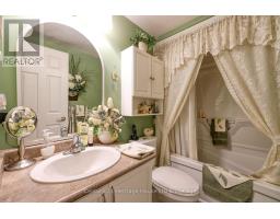 201 - 46 CANTERBURY STREET - 23