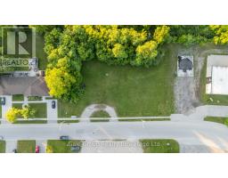 877 DUFFERIN STREET - 2