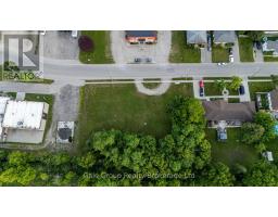 877 DUFFERIN STREET - 4