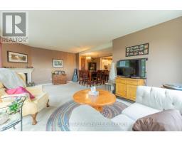 8 - 19 WREN COURT - 13