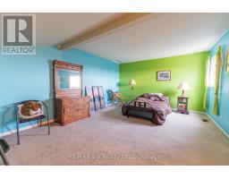 8 - 19 WREN COURT - 19