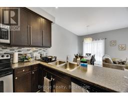 10 - 1016 OAKCROSSING GATE - 14