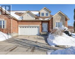 779 GARDEN COURT CRESCENT - 1