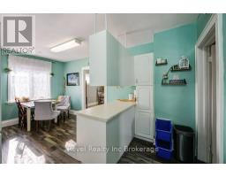 328 CLARKE STREET N - 17