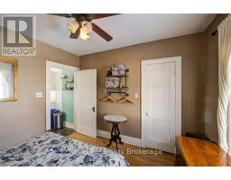 328 CLARKE STREET N - 19