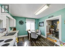 328 CLARKE STREET N - 20