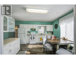 328 CLARKE STREET N - 21