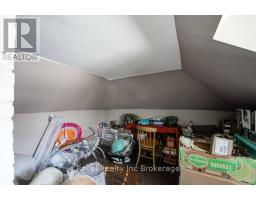 328 CLARKE STREET N - 35