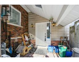 328 CLARKE STREET N - 5
