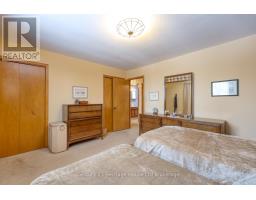 806019 OXFORD RD 29 ROAD S - 15