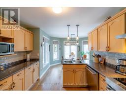 27 WOODSIDE DRIVE - 16