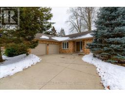 27 WOODSIDE DRIVE - 2