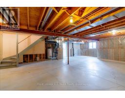 27 WOODSIDE DRIVE - 32