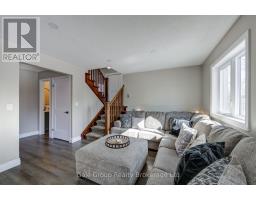 11 ROBIN STREET S - 21