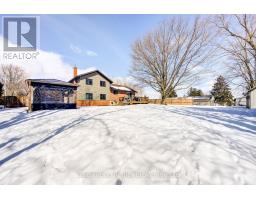 11 ROBIN STREET S - 36