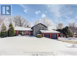 11 ROBIN STREET S - 42