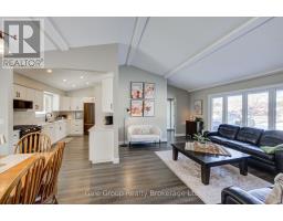 11 ROBIN STREET S - 6