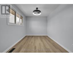 11 - 78 BEE STREET - 18