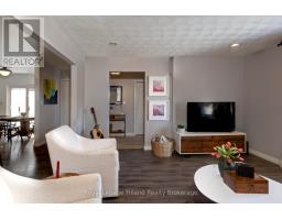 26 KNOWLES DRIVE - 8