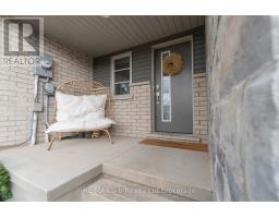109 DENRICH AVENUE - 3